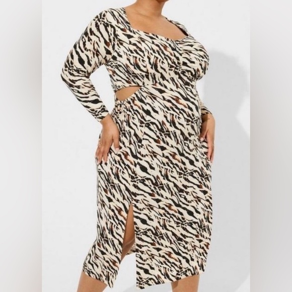 TORRID Maxi Studio Knot Long Sleeve Dress Zebra Watercolor Size 4X - Picture 1 of 13
